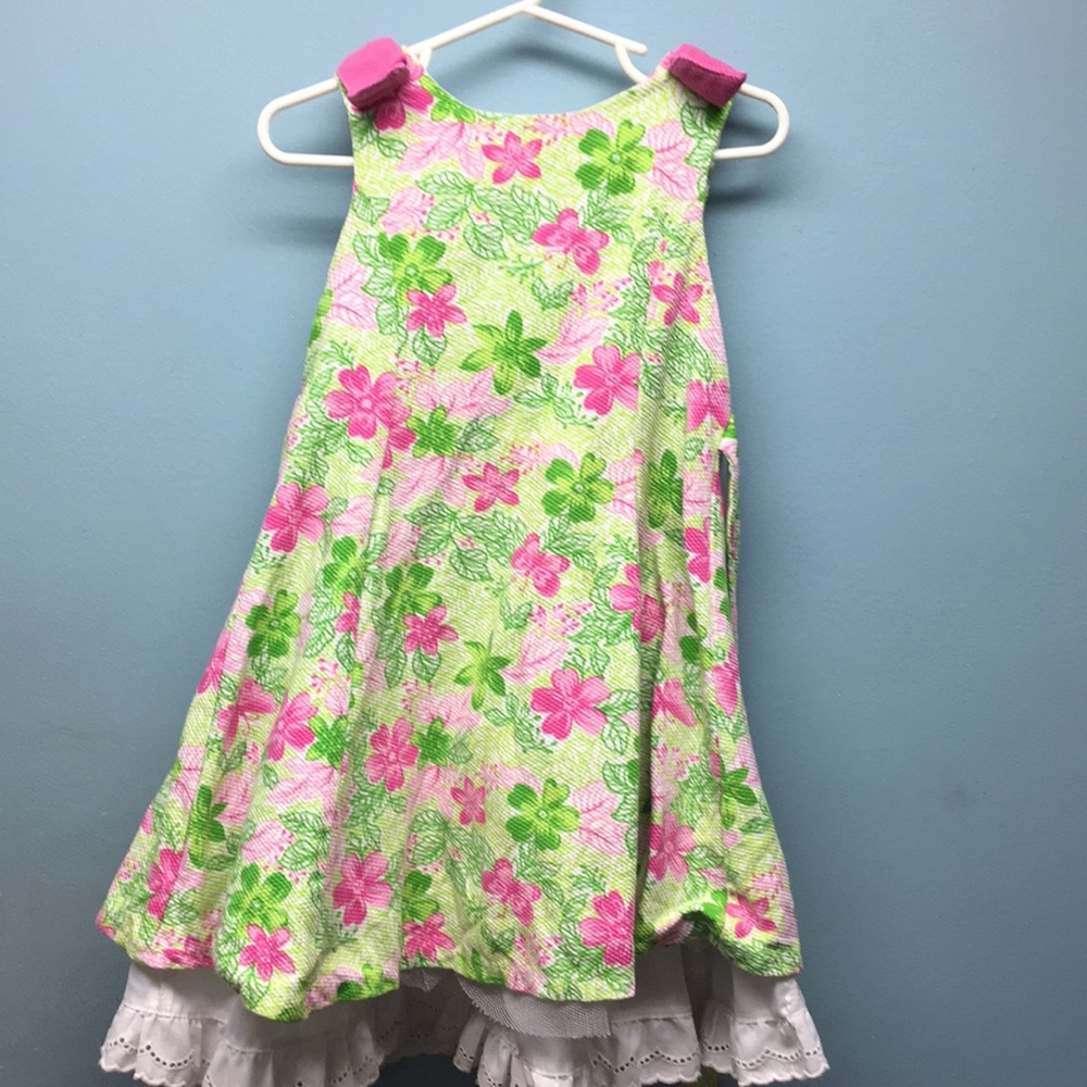 Gently used darling party dress. Size 4